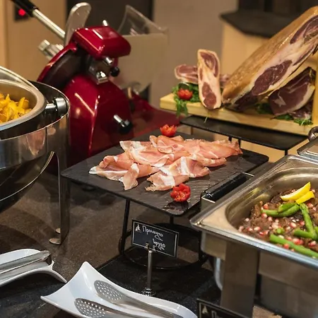 מלון Arte & Park